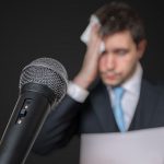 اضطراب سخنرانی چیست و چطور می‌توان آن را کنترل کرد؟