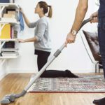 چطور کارهای خانه را با همسرمان تقسیم کنیم؟